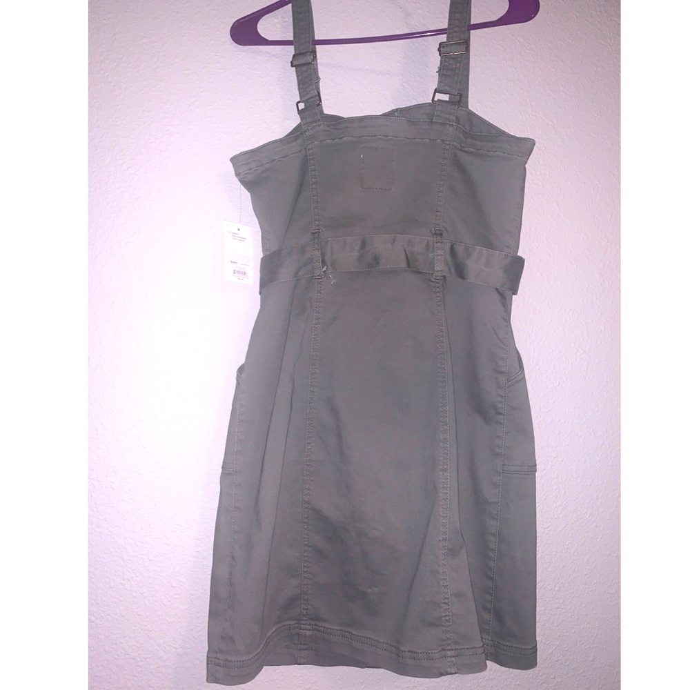 Dress - Picture 2 of 5